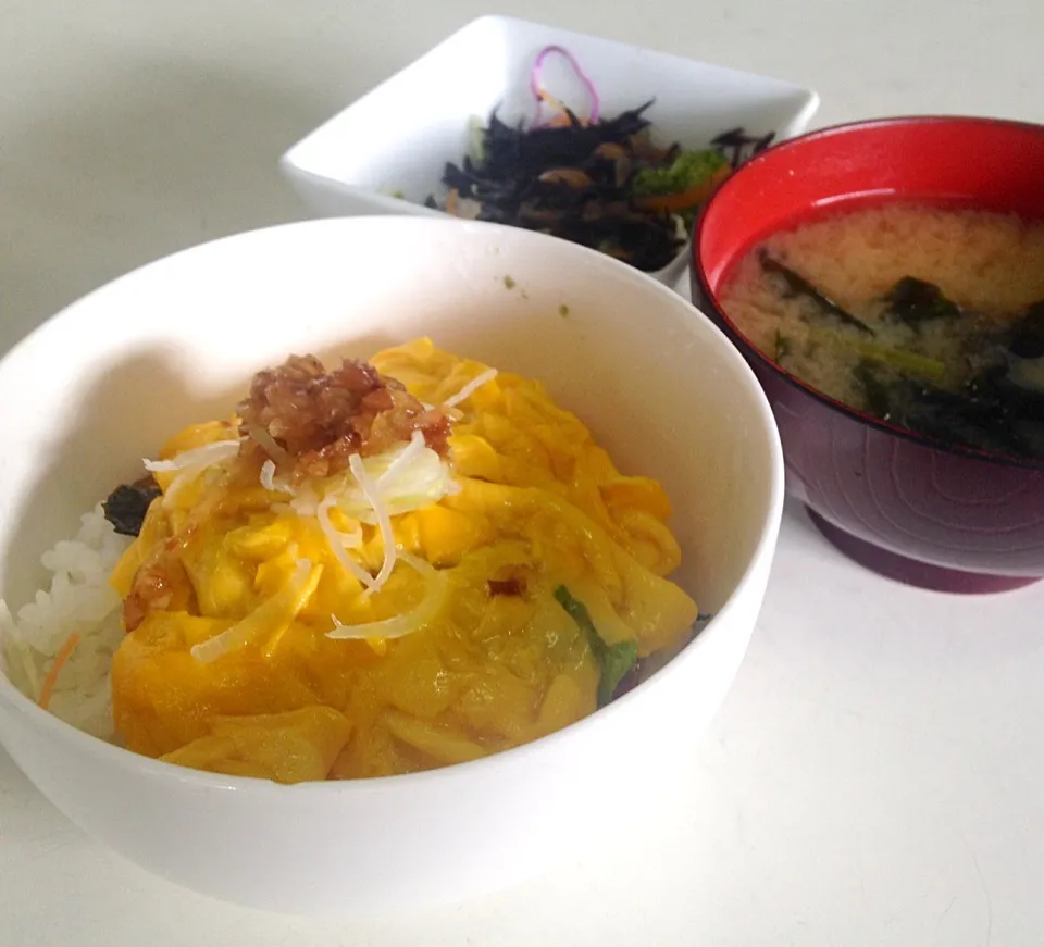 朝ごはん たまご丼|ぽんたさん