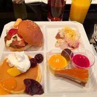 Snapdishの料理写真:高校時代の友人とケーキバイキング！|スピカさん