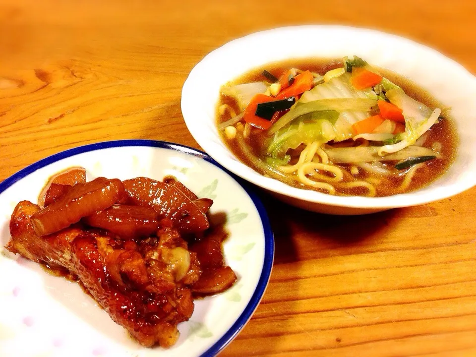 煮込んで食べる生麺で、ラーメンと、手羽元チキンの照りやき、と大根。|pepiさん