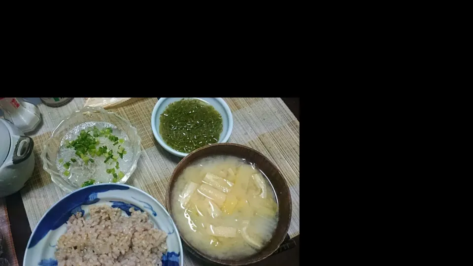 しらすおろし＆めかぶ＆白菜の味噌汁|まぐろさん