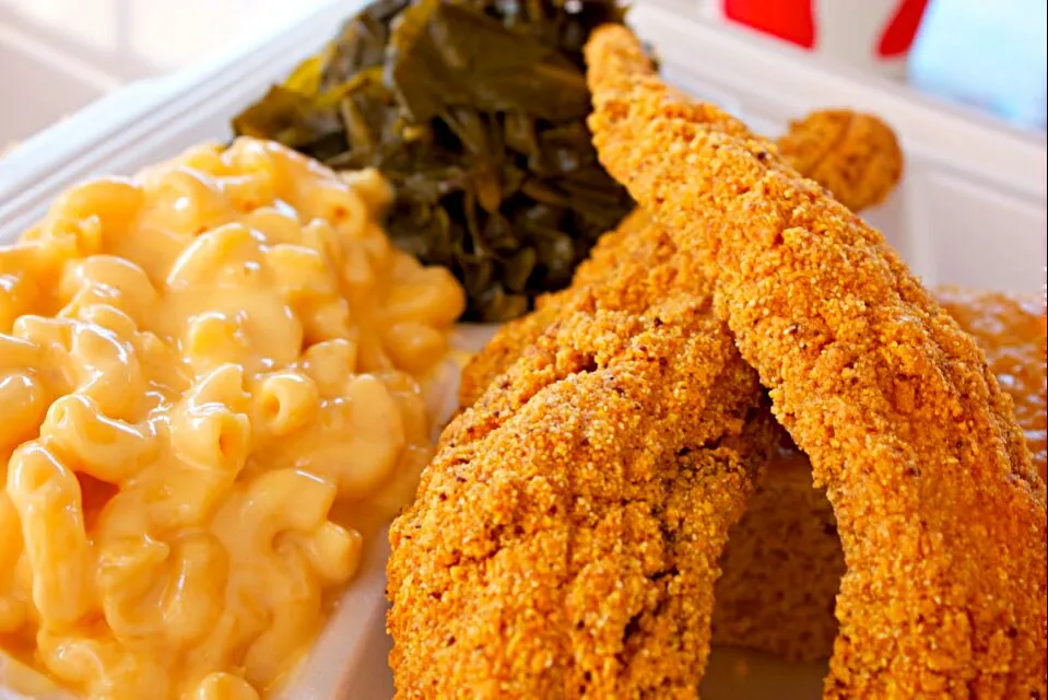 😀❤Sunday Family Funday❤😀
 #Lunch After Church⛪ Fried Catfish #Fish #Seafood Macaroni & Cheese #Pasta Collard Greens #Vegetable|Alisha GodsglamGirl Matthewsさん