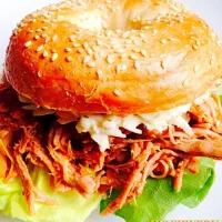 Bagel with Pulled Pork and Coleslaw|Rocking Kitchenさん