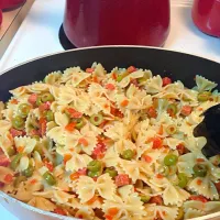 Pasta salad|Meghan Ross-Medinaさん