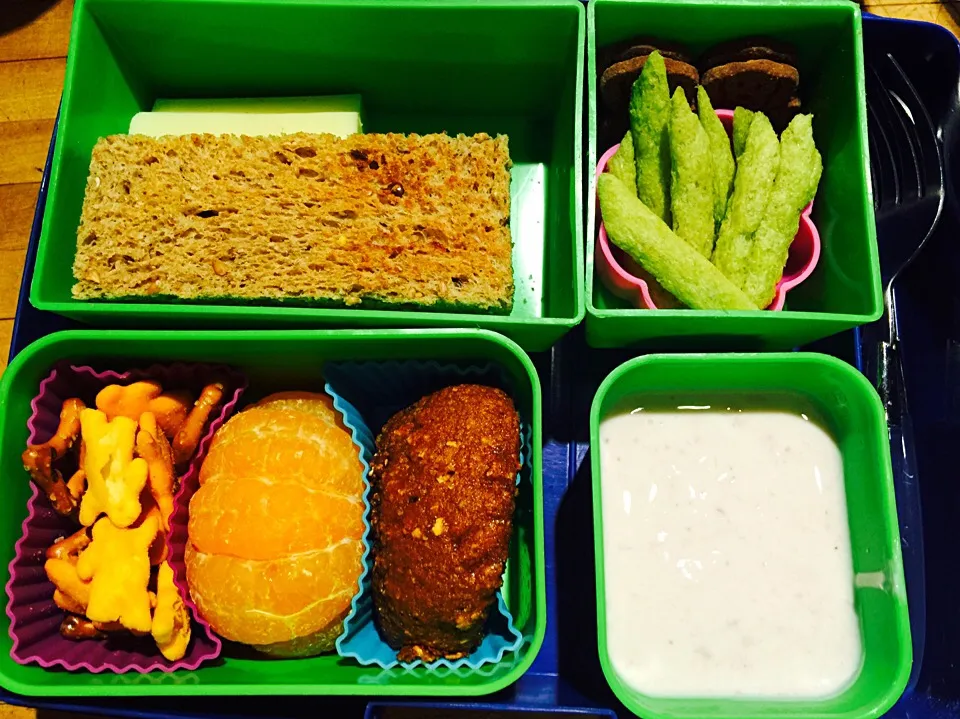 American lunch and snack bento|Cheryl Melnickさん