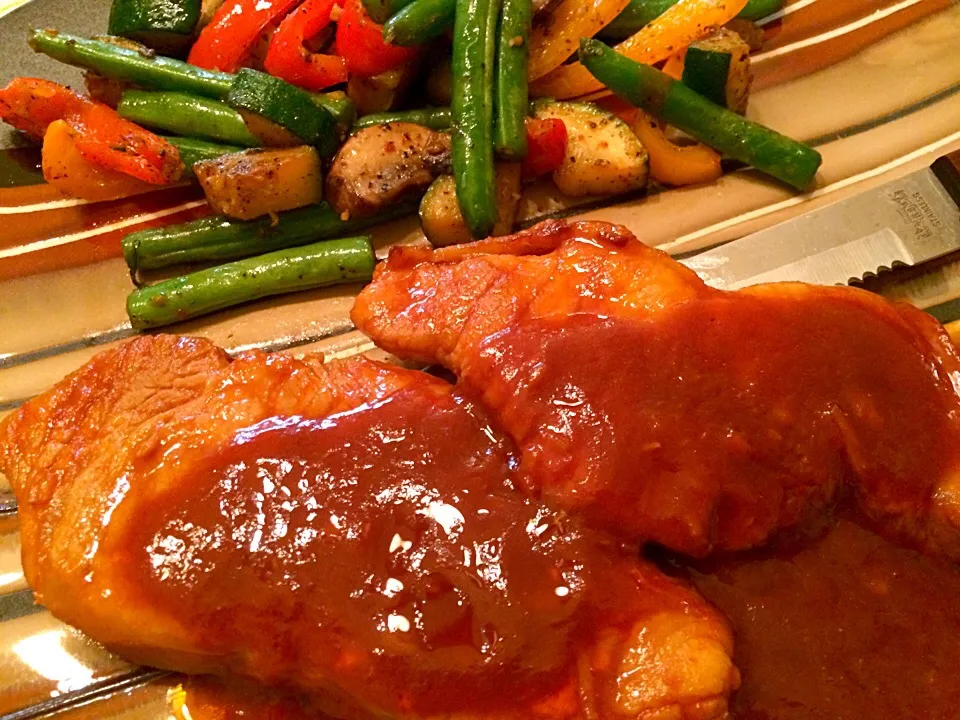 Pork ginger ketchup style!  我が家の生姜焼きは普通のとこのケチャップにんにく醤油味の二種類。うちの相方はどっちも好きです。|mamakumiさん