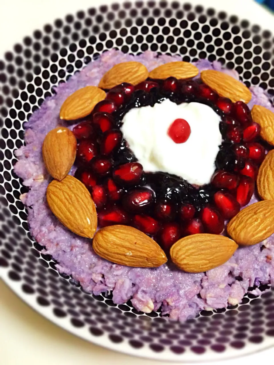 Purple sweet potato overnight oats|coxiella24さん