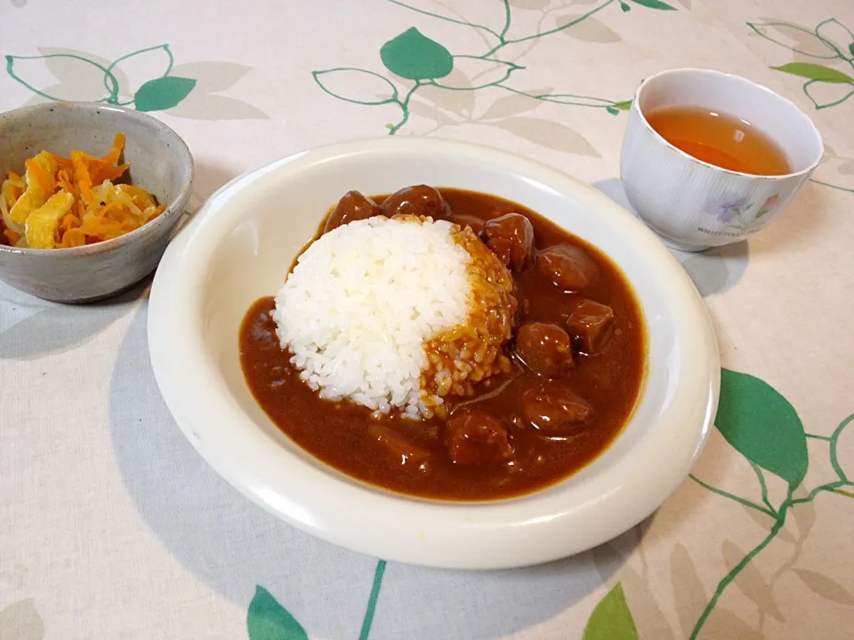 今日のランチ  肉だんごカレー&切り干し大根炒め煮|Kakaoさん