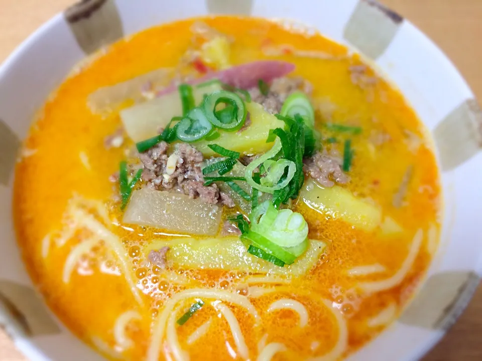 一袋16円の中華麺で、大根とサツマイモの担々麺|seamensさん