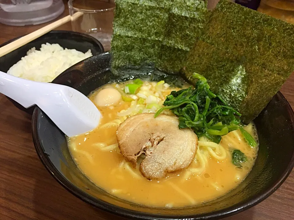 豚骨味噌ラーメン|もへさん