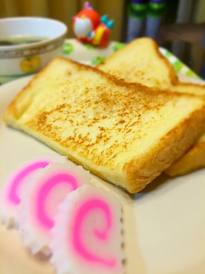 今日の朝食はスボとフレンチトースト😅|はやちんさん