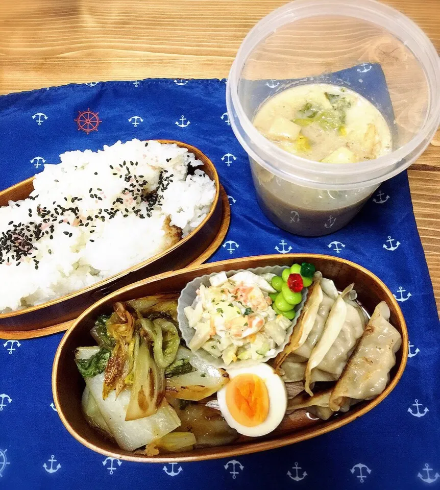 Snapdishの料理写真:カブと白菜のミルク煮。餃子。ポテトサラダ。枝豆ピック。ゆで卵。白菜のくたくたオリーブオイル炒め|Reina Reinaさん