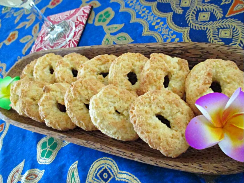 100年ぶりに教科書レベルでココナッツクッキー焼きました!|ふかرさん