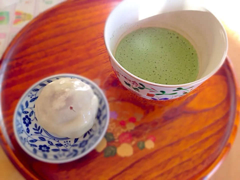 Snapdishの料理写真:いきなり団子とお抹茶🍵|かわちさん