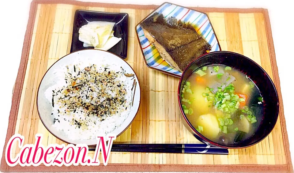 今日の賄い 子持ち鰈の煮付け&具たくさん豚汁|Cabezon.Nakamuraさん