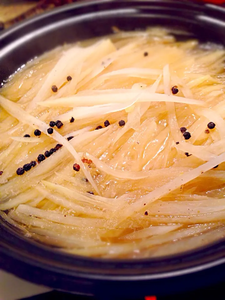 Snapdishの料理写真:大根そうめんと鯖鍋ワンタン入り|モモさん