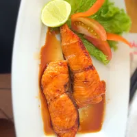 grilled salmon with teri sauce|Mr.Su Tri Thucさん