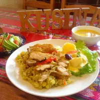 Snapdishの料理写真:Arroz con pollo|Gisella Ashimineさん