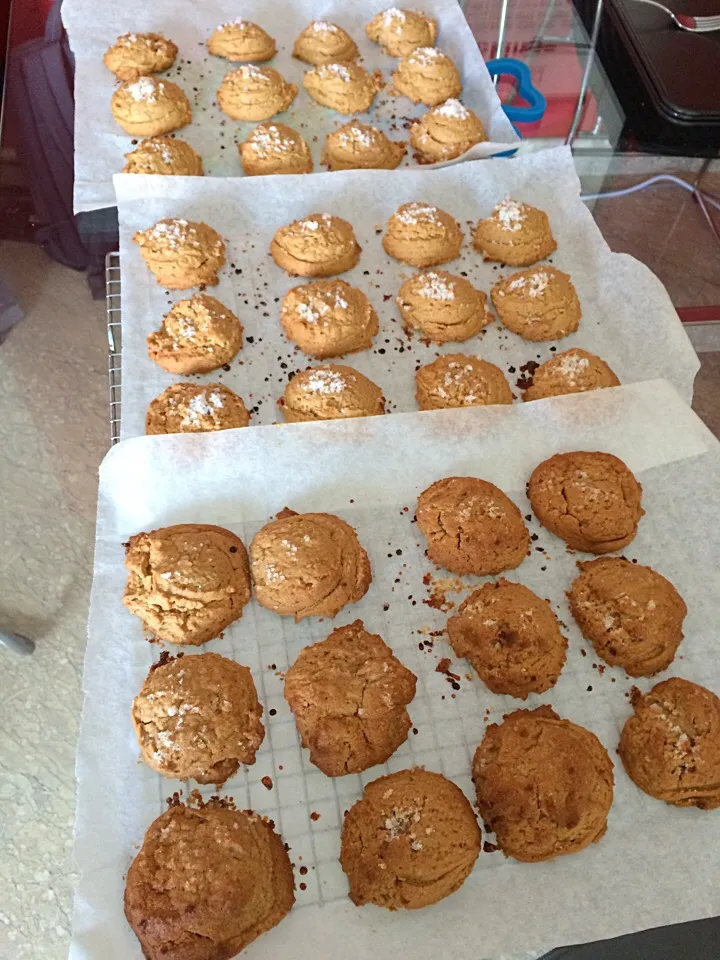 Salty sweet peanut butter cookies|Ong Sor Fernさん