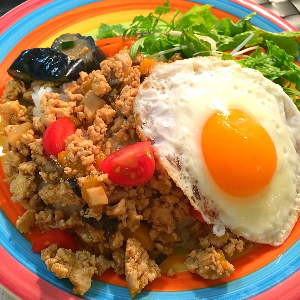 つくね味ガパオ仕立て〜丼！|志野さん