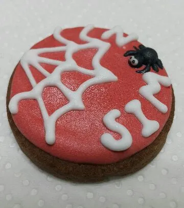 Spider Icing Cookies|Gi Gi 's Bakeryさん