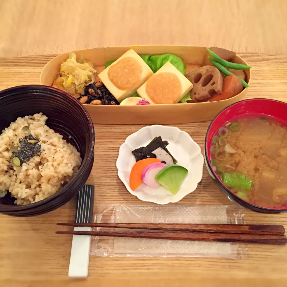 ブラウンライスカフェにて|めりさん