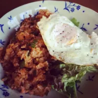 Snapdishの料理写真:Spicy Rice and Fried Egg with Some Veggies / スパイシーライス|momocoさん