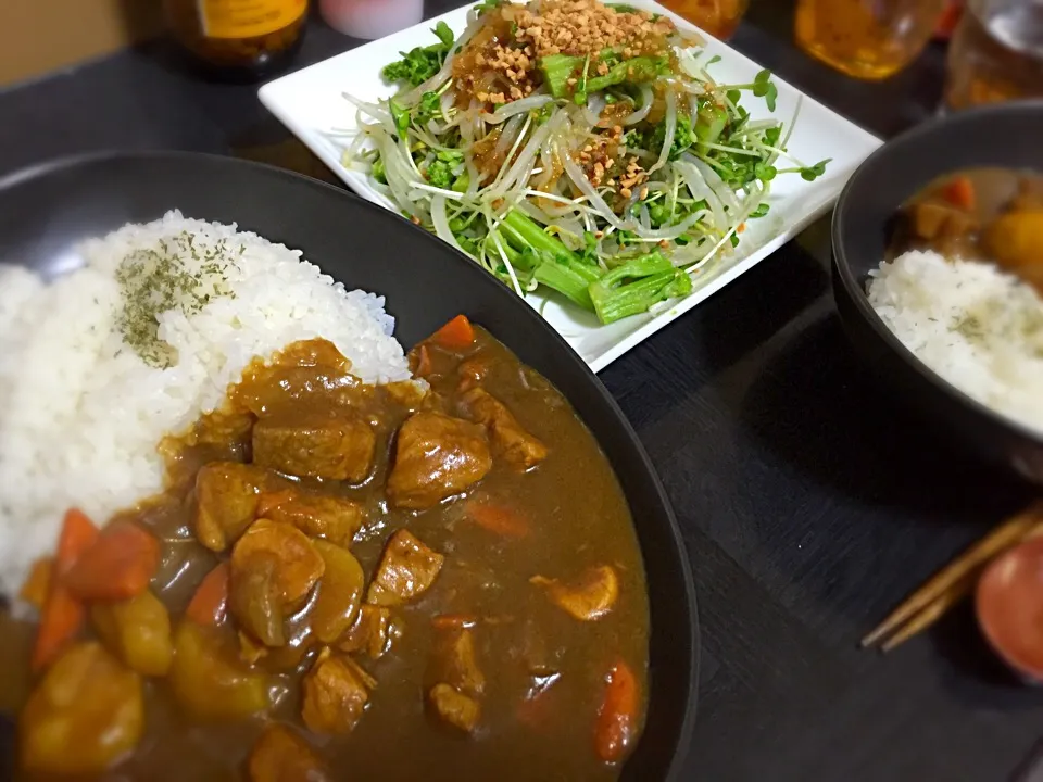 今日の晩ご飯は、ごろごろWカレー、菜の花ともやしの甘酢だれサラダ。|ゆえさん