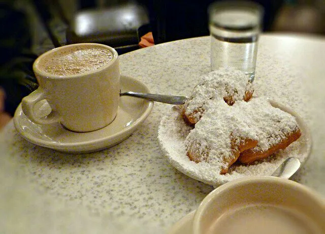 Cafe Du Monde in New Orleans Louisiana Beignets with a Much Needed Cup of Cafe Au Lait #Coffee #Beignet / Pancake  #Breakfast/Brunch In the City Starting the Da|Alisha GodsglamGirl Matthewsさん