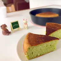 Snapdishの料理写真:♪こどもと一緒に作った＊ぐりとぐら風＊なフライパンケーキ♪|kana＊さん