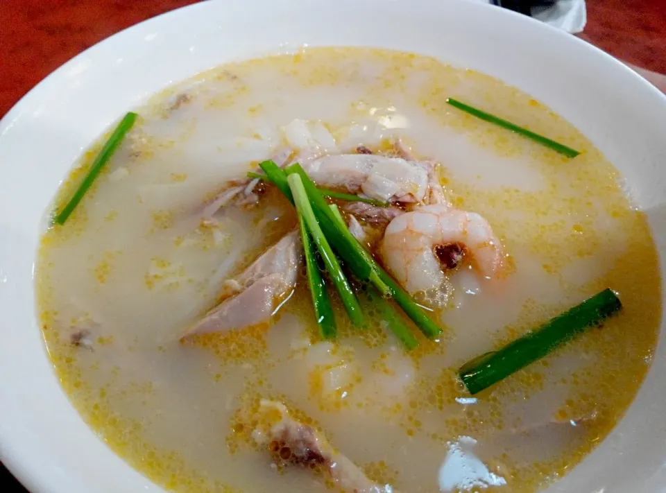 Snapdishの料理写真:Chicken Hor Fun Soup @ Old Town Kopitiam, Genting|Mun Minnieさん