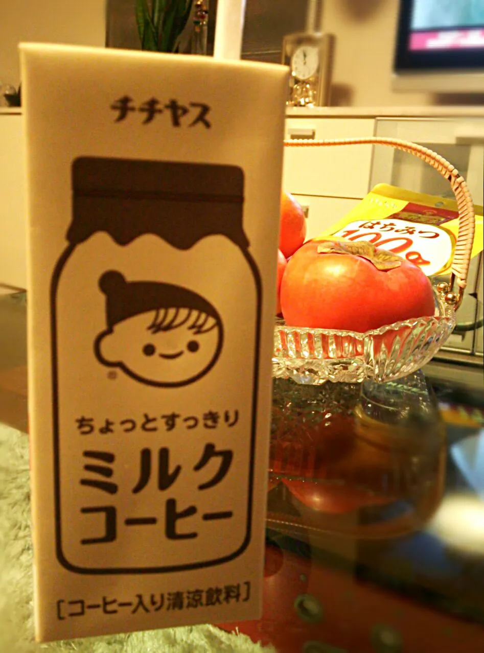 深夜のおやつ🍭三時のおやつが重すぎて夕飯食べてなかったからお腹空いてきたのよね😱|にゃあ（芸名）さん