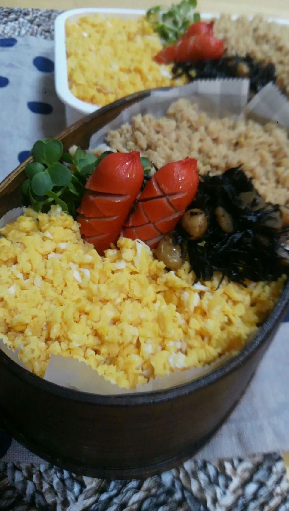 我が家の働く男弁当・・・・休日出勤・・(๑^ں^๑)|kimikimi󾬍さん