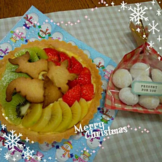 Fruits tart & Polvorone|Rogerinaさん