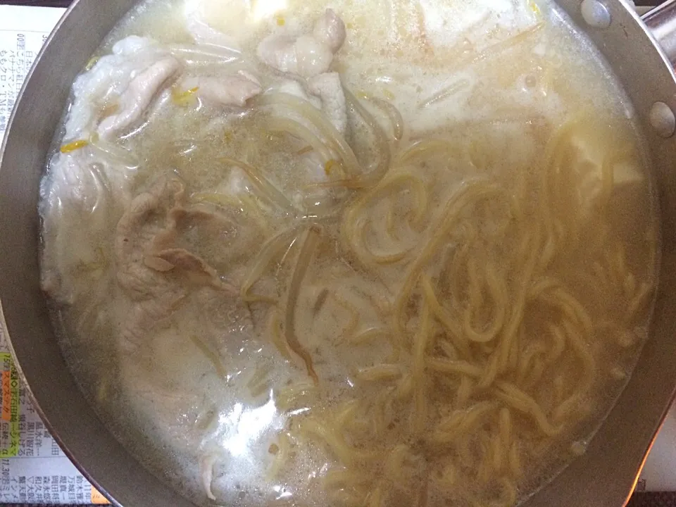 煮込み鍋ラーメン|ばーさんさん