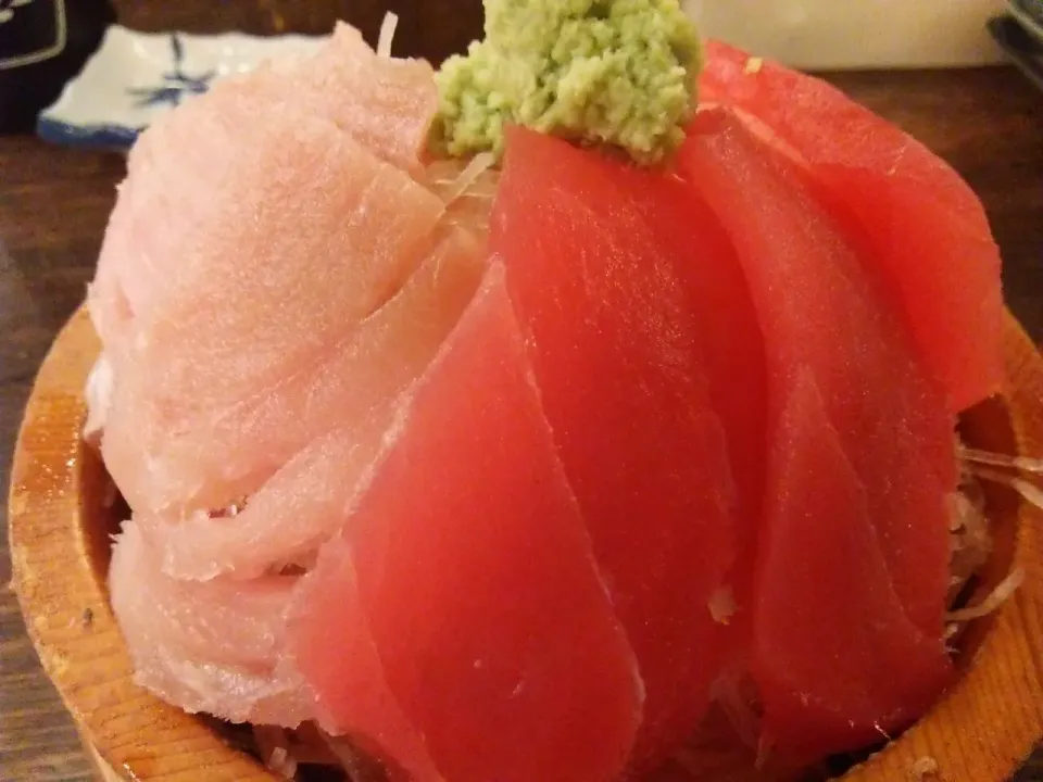 Snapdishの料理写真:マグロの刺身|東京ライオンズさん