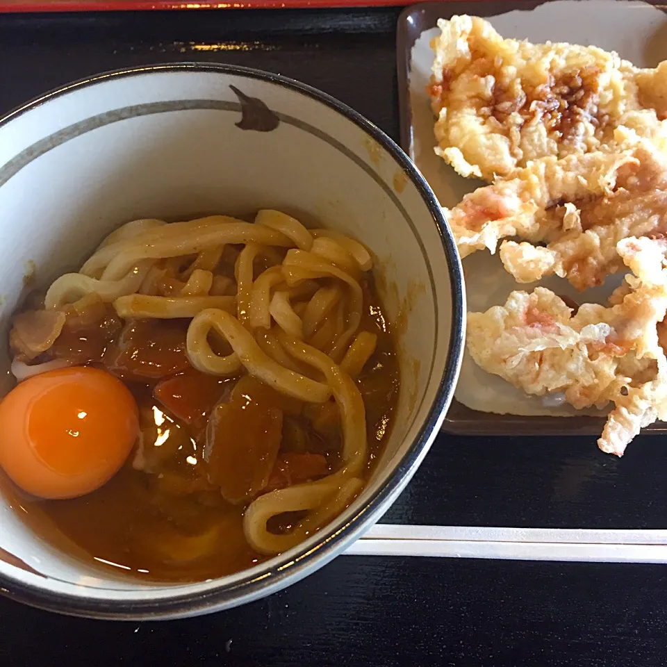 カレーうどん 小、かしわ天、ゲソ天、生卵|maixx ใหม่さん