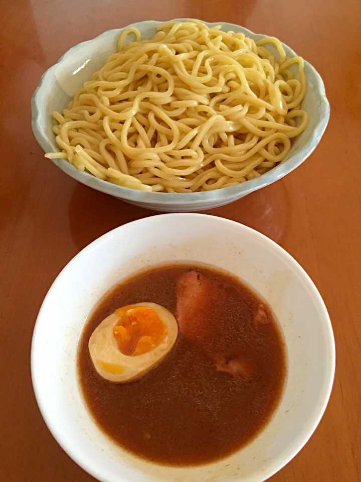 ファミリーマートの冷凍つけ麺|ツツヤンさん