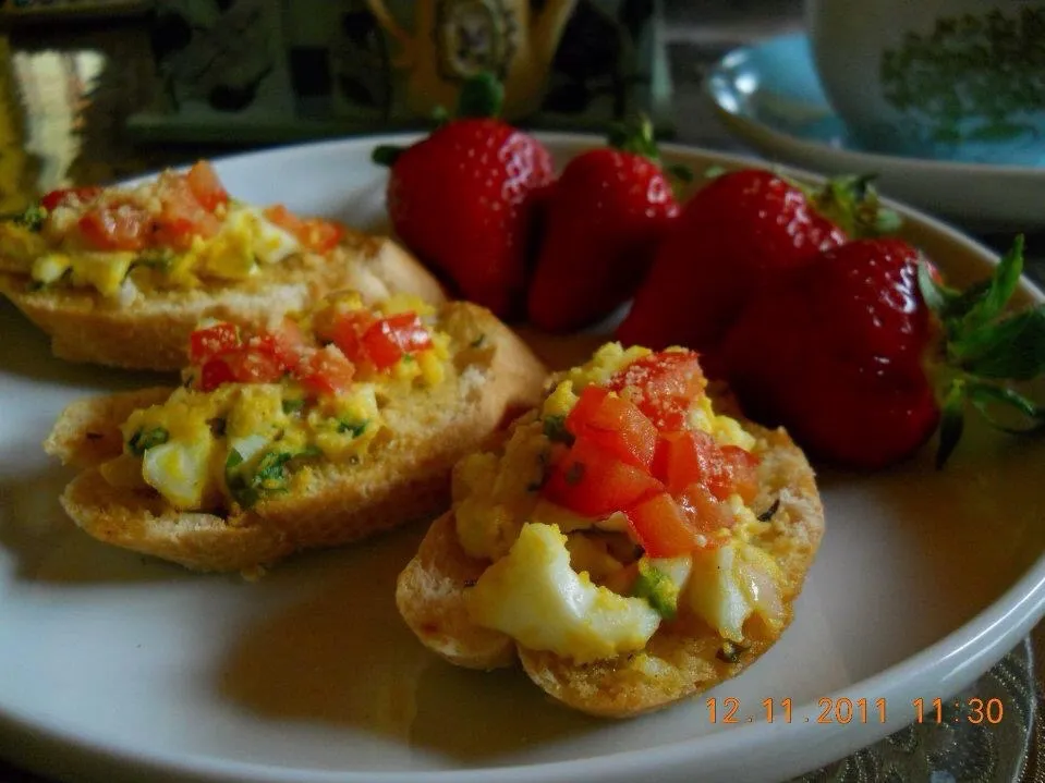 Egg & Cheese Bruschetta|Joha Hassanさん