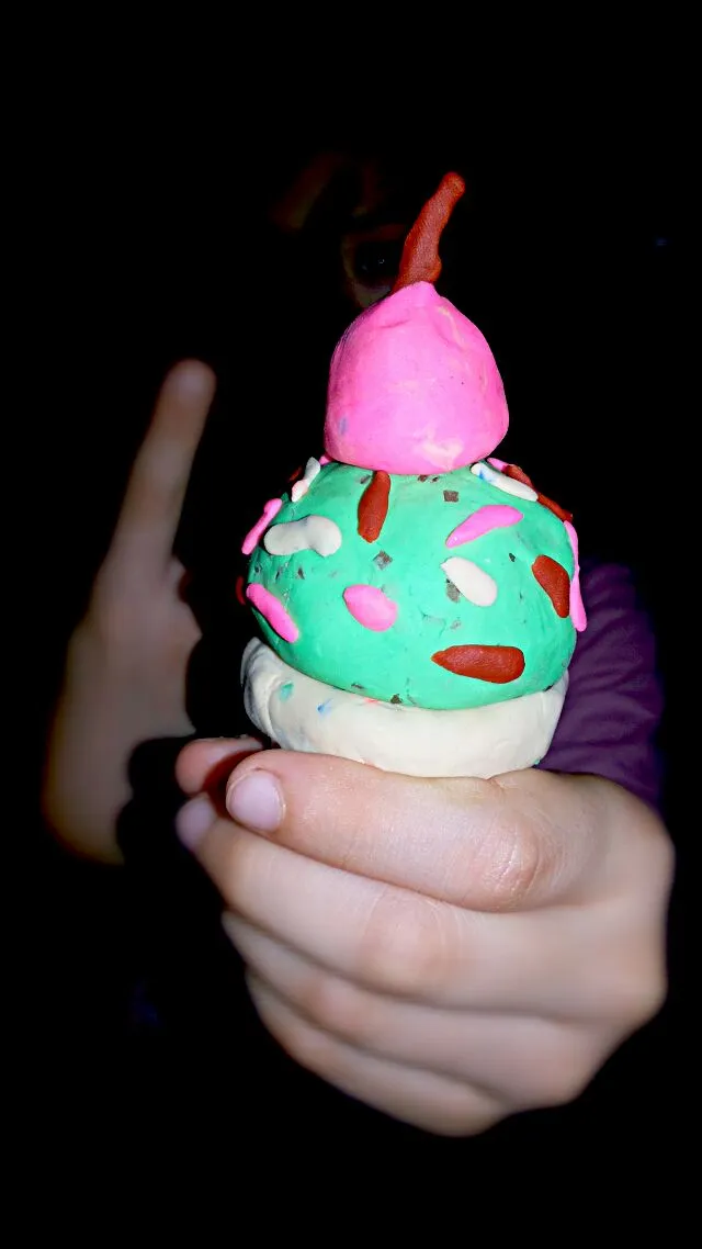 my daughter ice cream wax haha...|Lilyさん