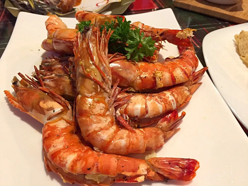 Grilled tiger prawns with garlic & butter|chef baobao from Singaporeさん