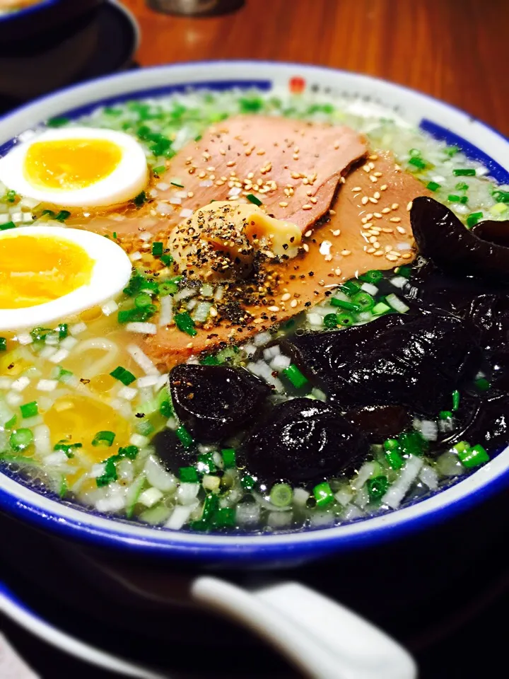 10時間近く呑んだあとの〆のラーメン（笑）|リュカさん