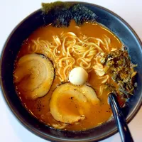 Snapdishの料理写真:馬鹿辛にんにくラーメン