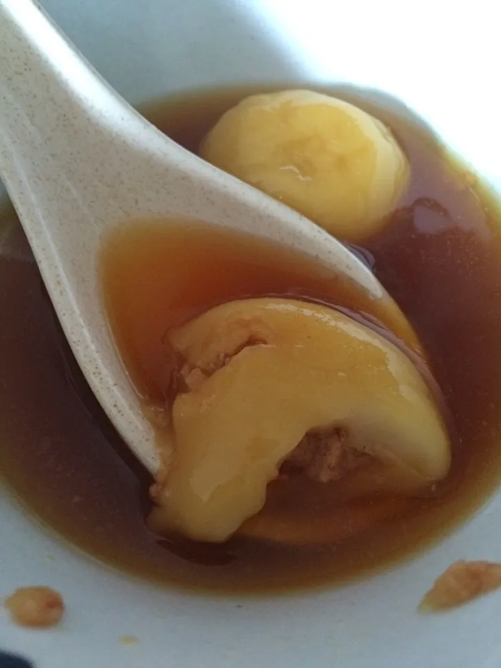 Tangyuan filled with peanut and sesame in gula melaka and ginger broth|Ong Sor Fernさん