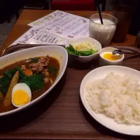 吉祥寺 カレー食堂 心 /もち豚とホーレン草のスプープカレー|akunn777さん