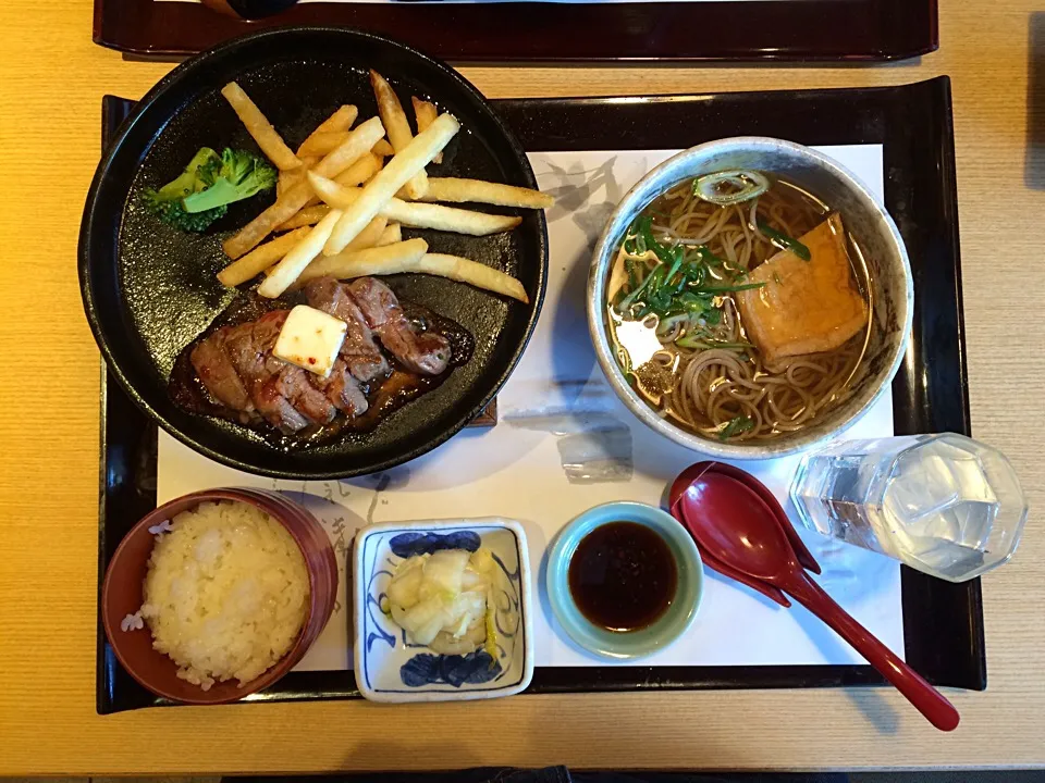 Snapdishの料理写真:がんこ ステーキ定食そば付|ばーさんさん