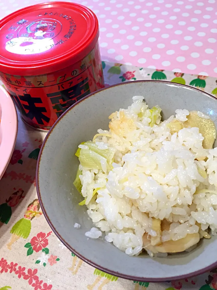 巷で話題のウェイパァー炊込みご飯（≧∇≦）|リッキーさん