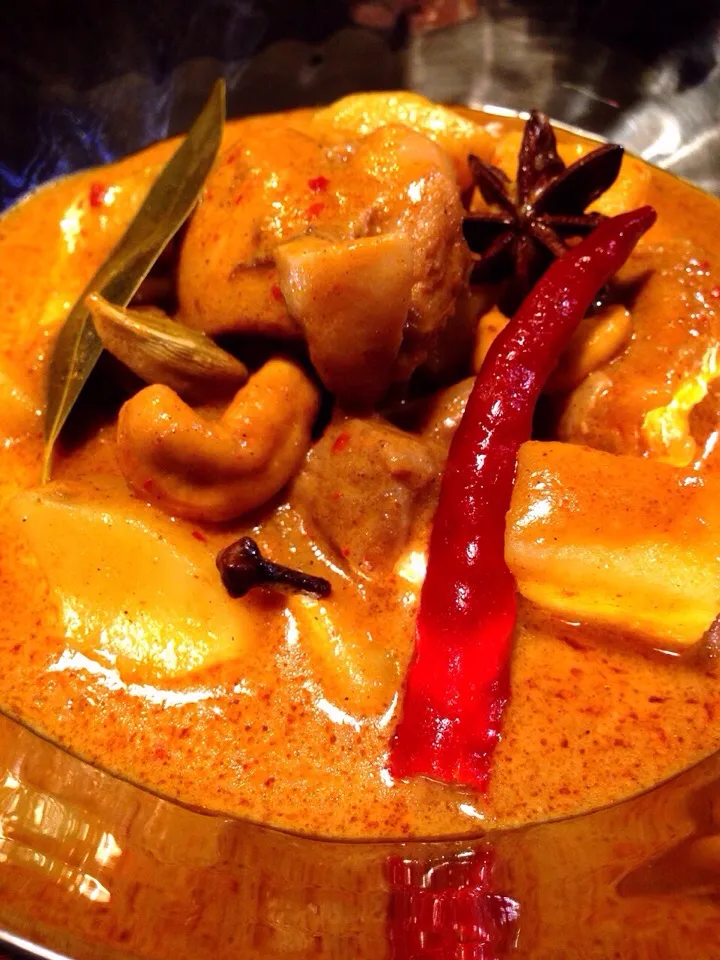 最近よく耳にするチキンマッサマーンカレー Chicken Massaman Curry|ぞうさんのお台所さん