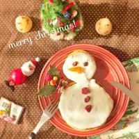 Snapdishの料理写真:雪だるまパンケーキ〜クリームチーズソース〜|kanamiさん