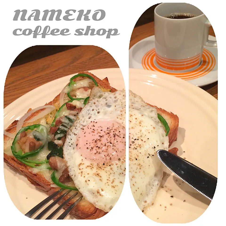 Snapdishの料理写真:ナメコ珈琲店ʕ-̼͡-ʔモーニンニン☕️ʕ-̼͡-ʔ🍞本日は骨董のカップ＆ソーサーでサーーヴィス|七海さん