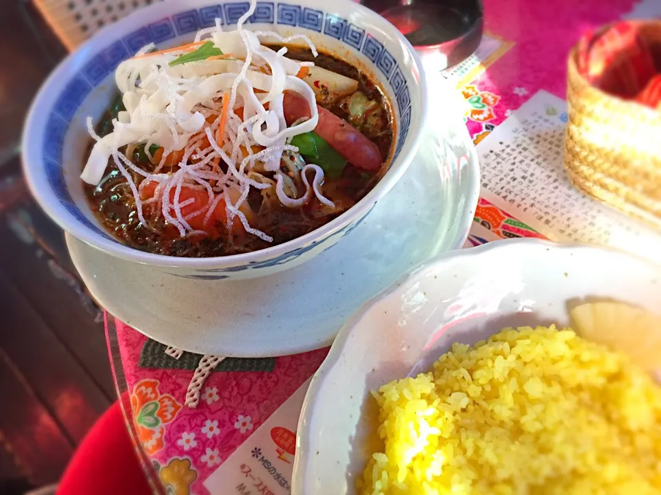 チキン、虚空。チーズ、オニオンウインナートッピング。|こたさん